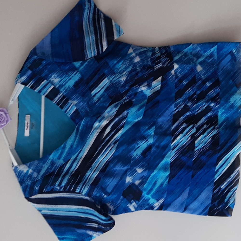 TanJay Large Blue blouse with flounce.   Multi coloured blues. Short sle…